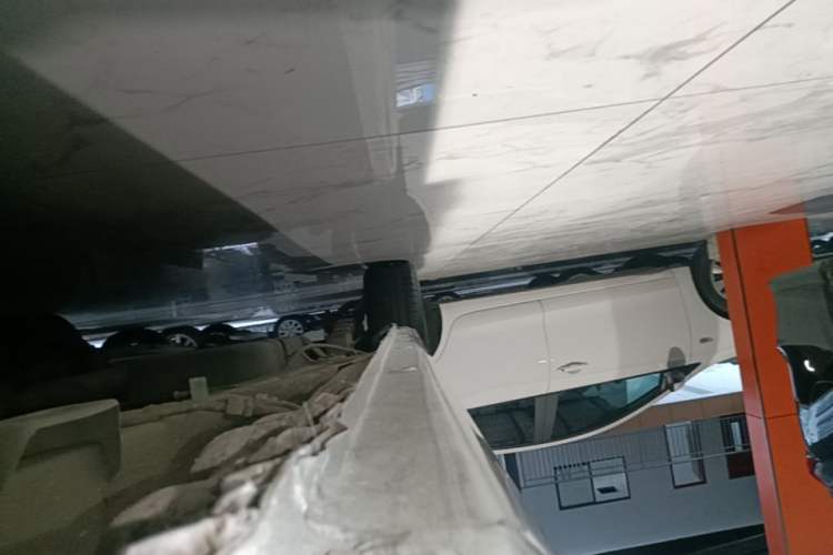 Used Wuling Zhengcheng 2021 1.5T Manual Luxury Version Right Side Sill