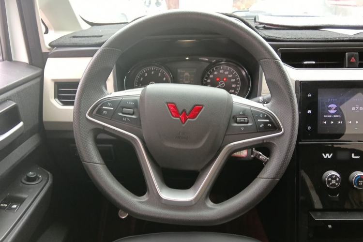 Used Wuling Zhengcheng 2021 1.5T Manual Luxury Version Steering Wheel