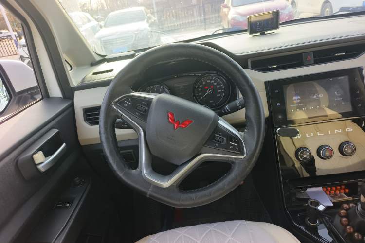 Used Wuling Zhengcheng 2021 1.5T Manual Luxury Version Steering Wheel