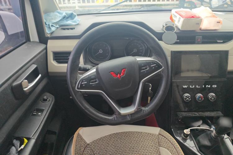 Used Wuling Zhengcheng 2021 1.5T Manual Luxury Version Steering Wheel