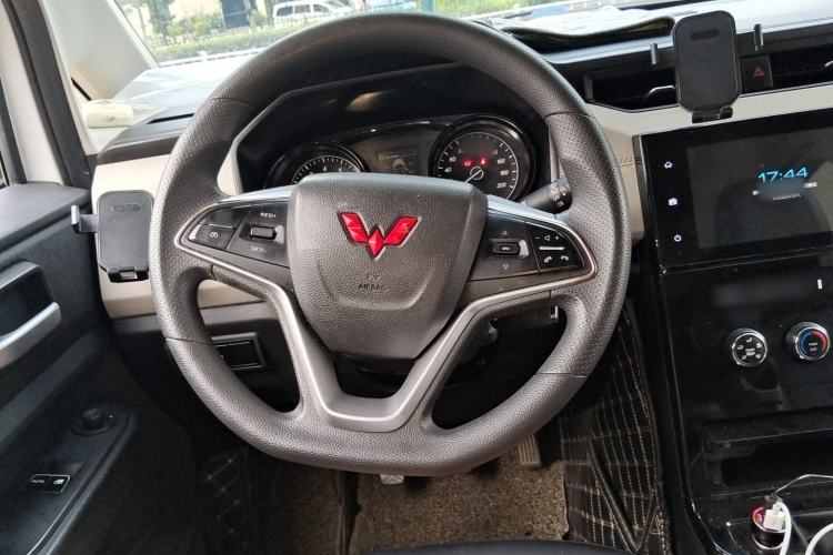 Used Wuling Zhengcheng 2021 1.5T Manual Luxury Version Steering Wheel