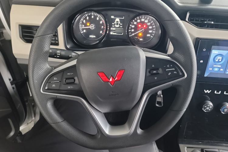 Used Wuling Zhengcheng 2021 1.5T Manual Luxury Version Steering Wheel