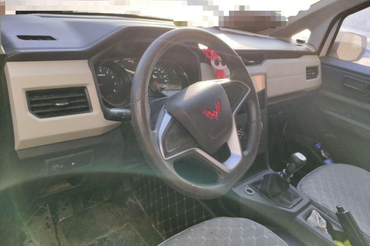 Used Wuling Zhengcheng 2021 1.5T Manual Comfort Version Steering Wheel