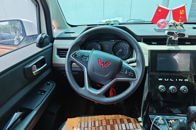 Used Wuling Zhengcheng 2021 1.5T Manual Luxury Version Steering Wheel