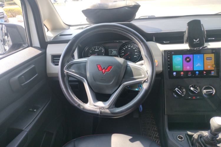 Used Wuling Zhengcheng 2021 1.5T Manual Comfort Version Steering Wheel