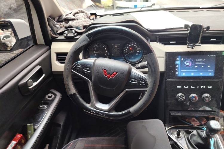 Used Wuling Zhengcheng 2021 1.5T Manual Luxury Version Steering Wheel