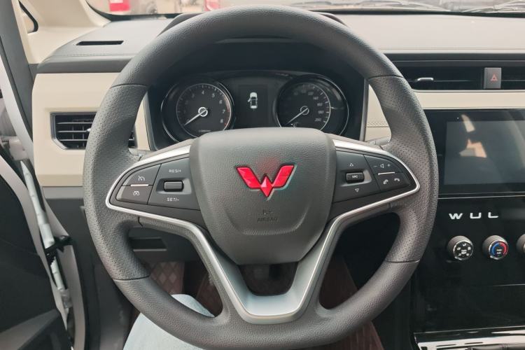Used Wuling Zhengcheng 2021 1.5T Manual Luxury Version Steering Wheel