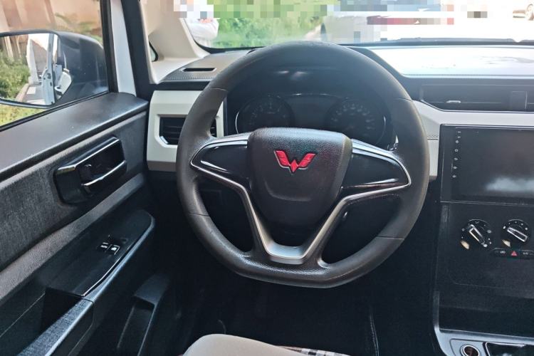 Used Wuling Zhengcheng 2021 1.5T Manual Comfort Version Steering Wheel