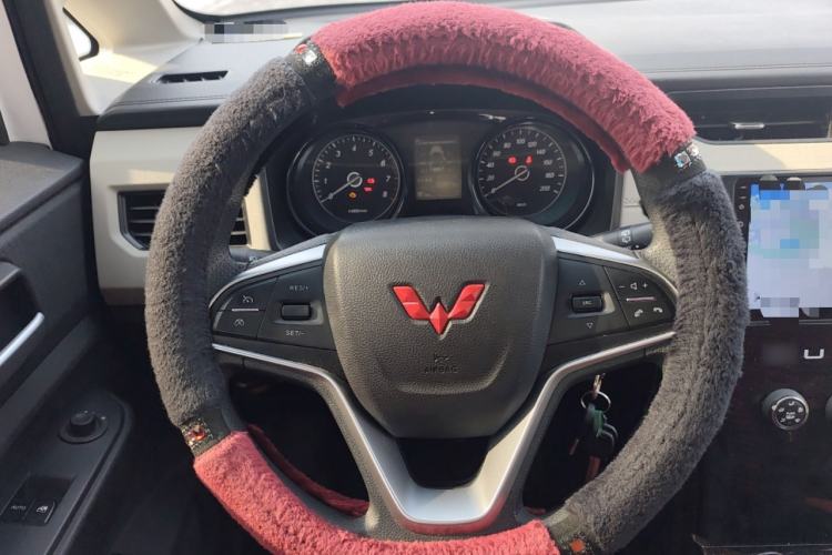 Used Wuling Zhengcheng 2021 1.5T Manual Luxury Version Steering Wheel