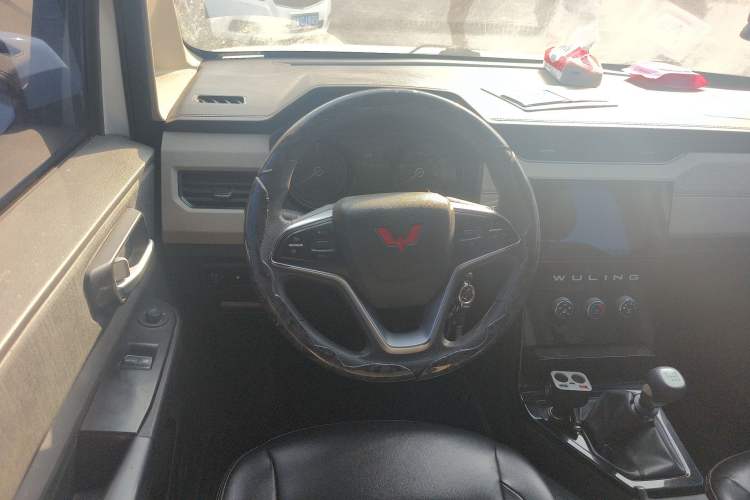 Used Wuling Zhengcheng 2021 1.5T Manual Luxury Version Steering Wheel