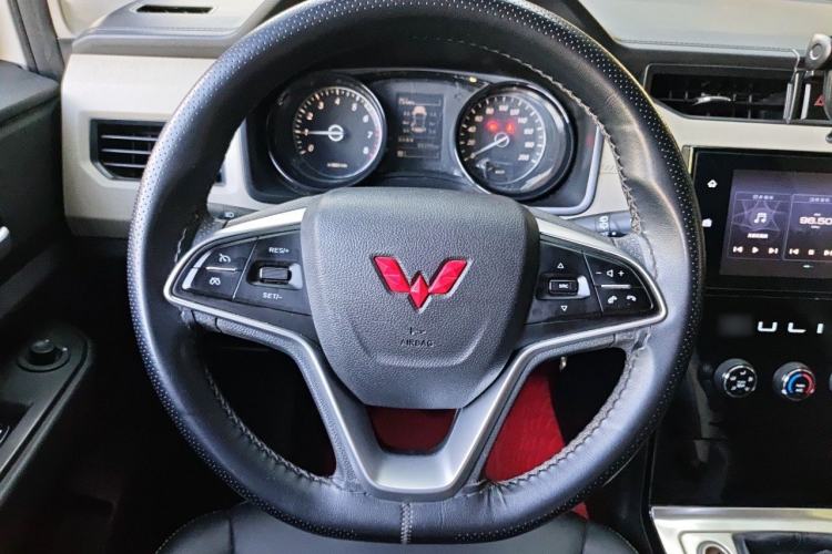 Used Wuling Zhengcheng 2021 1.5T Manual Luxury Version Steering Wheel