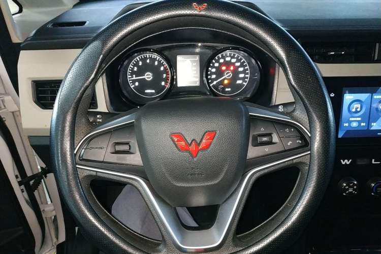Used Wuling Zhengcheng 2021 1.5T Manual Luxury Version Steering Wheel