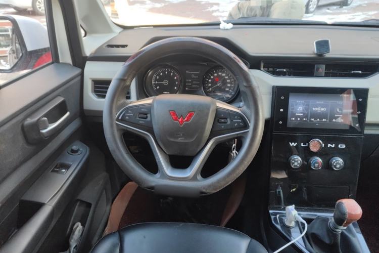 Used Wuling Zhengcheng 2021 1.5T Manual Luxury Version Steering Wheel
