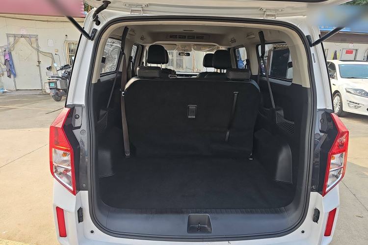 Used Wuling Zhengcheng 2021 1.5T Manual Luxury Version Trunk
