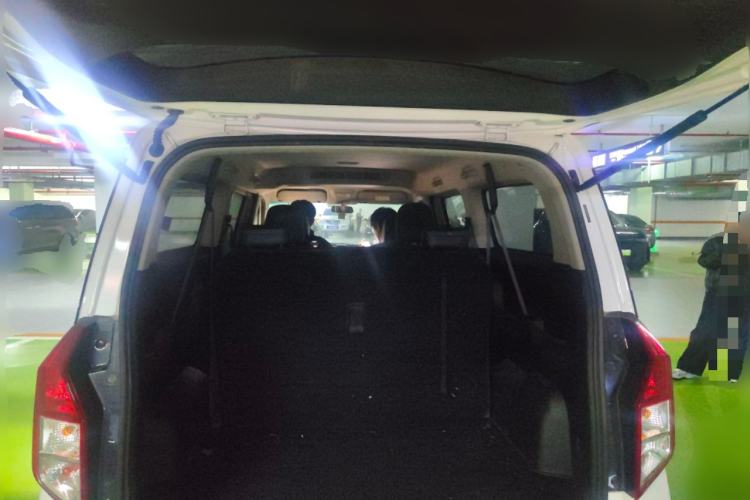 Used Wuling Zhengcheng 2021 1.5T Manual Luxury Version Trunk