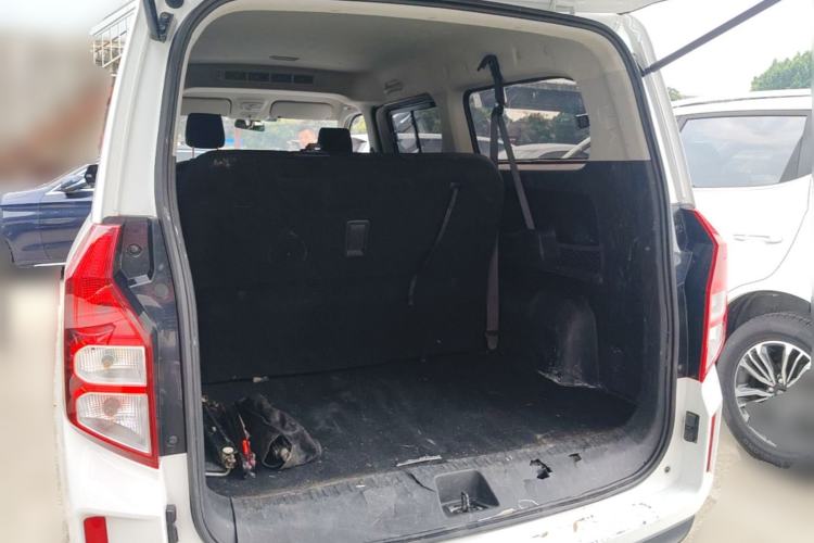 Used Wuling Zhengcheng 2021 1.5T Manual Comfort Version Trunk