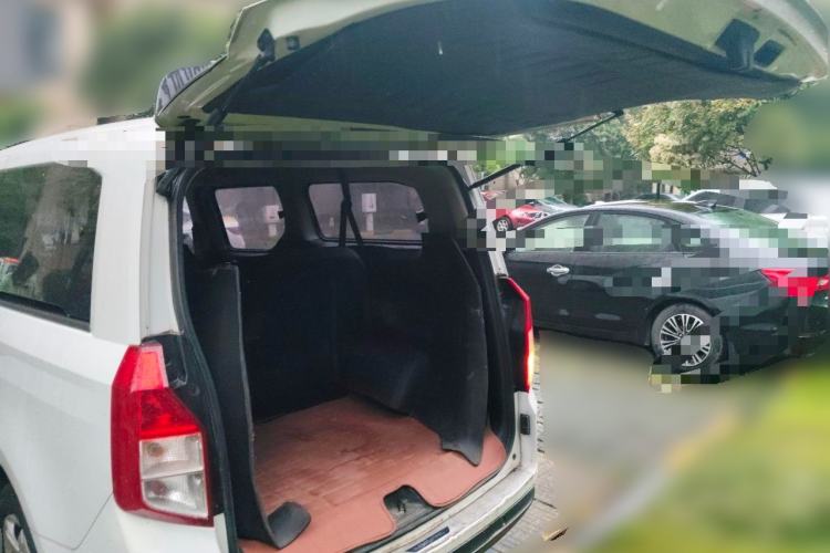 Used Wuling Zhengcheng 2021 1.5T Manual Comfort Version Trunk