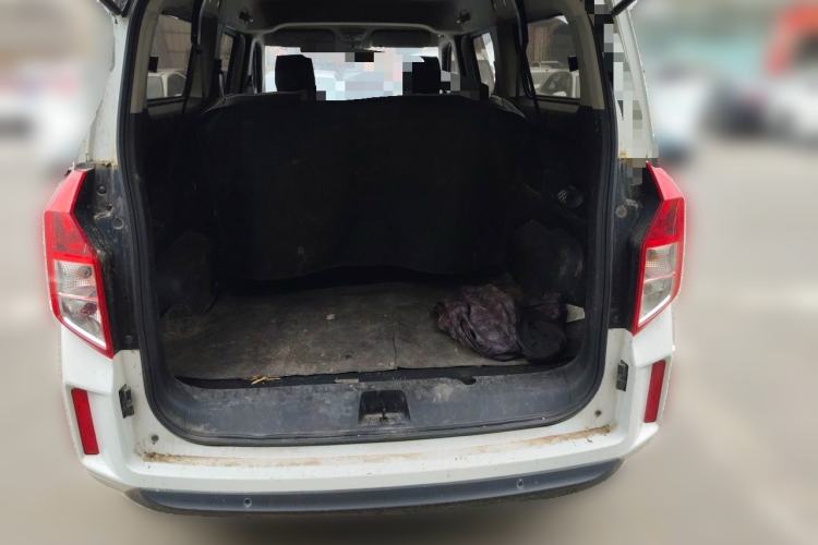 Used Wuling Zhengcheng 2021 1.5T Manual Comfort Version Trunk