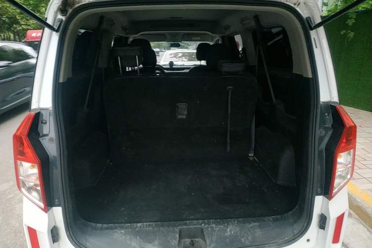 Used Wuling Zhengcheng 2021 1.5T Manual Luxury Version Trunk