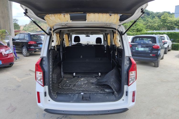 Used Wuling Zhengcheng 2021 1.5T Manual Comfort Version Trunk