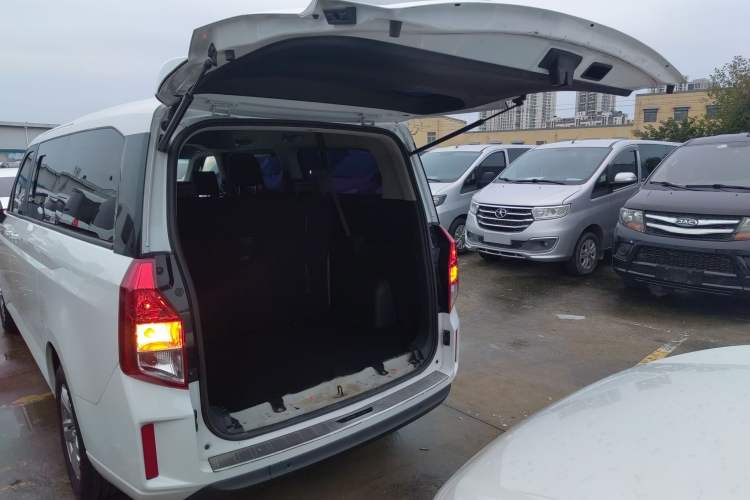 Used Wuling Zhengcheng 2021 1.5T Manual Luxury Version Trunk