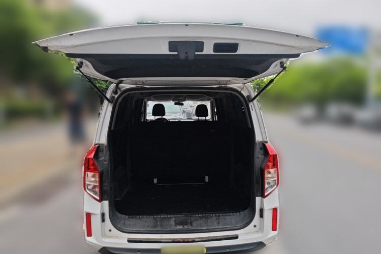 Used Wuling Zhengcheng 2021 1.5T Manual Comfort Version Trunk