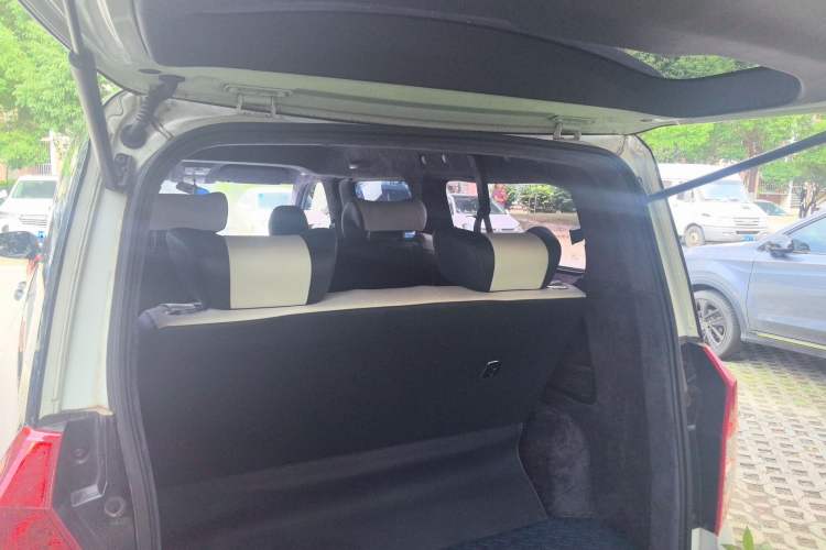 Used Wuling Zhengcheng 2021 1.5T Manual Comfort Version Trunk