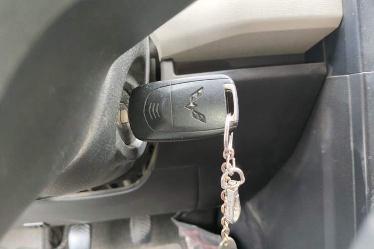 Used Wuling Zhengcheng 2021 1.5T Manual Comfort Version Vehicle Key