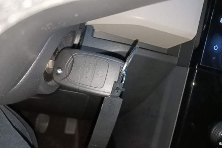 Used Wuling Zhengcheng 2021 1.5T Manual Luxury Version Vehicle Key