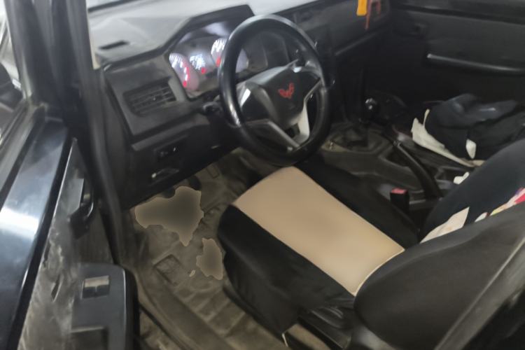 Used Wuling Zhengcheng 2022 2.0L Manual Entrepreneurial Version Driver Seat