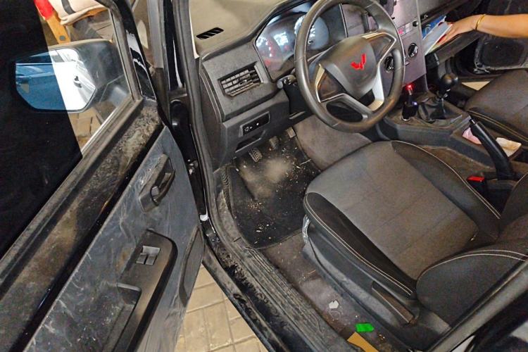 Used Wuling Zhengcheng 2022 2.0L Manual Entrepreneurial Version Driver Seat