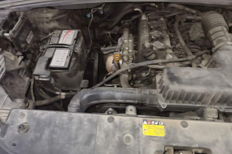 Used Wuling Zhengcheng 2022 2.0L Manual Entrepreneurial Version Engine Bay Right