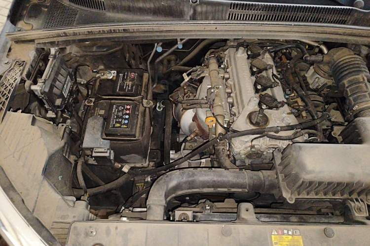 Used Wuling Zhengcheng 2022 2.0L Manual Entrepreneurial Version Engine Bay Right