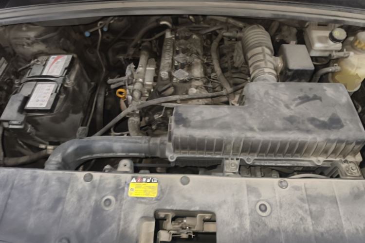 Used Wuling Zhengcheng 2022 2.0L Manual Entrepreneurial Version Engine Bay