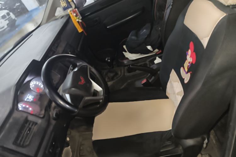 Used Wuling Zhengcheng 2022 2.0L Manual Entrepreneurial Version Left Front Seat