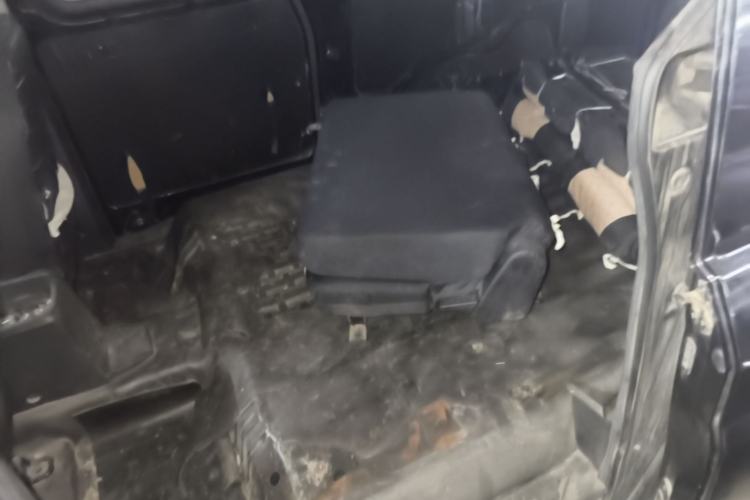 Used Wuling Zhengcheng 2022 2.0L Manual Entrepreneurial Version Left Rear Seat