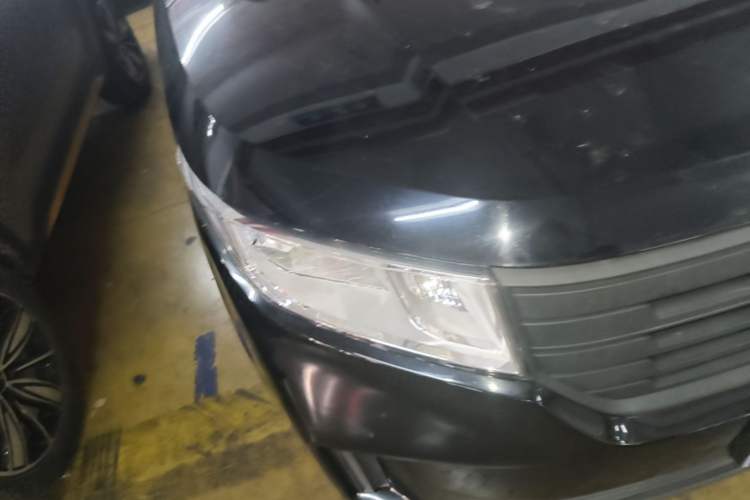 Used Wuling Zhengcheng 2022 2.0L Manual Entrepreneurial Version Right Front Headlight