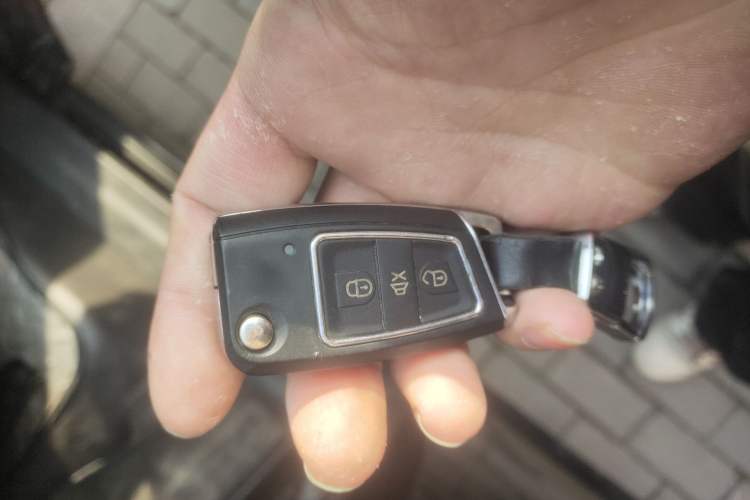 Used Wuling Zhengcheng 2022 2.0L Manual Entrepreneurial Version Vehicle Key
