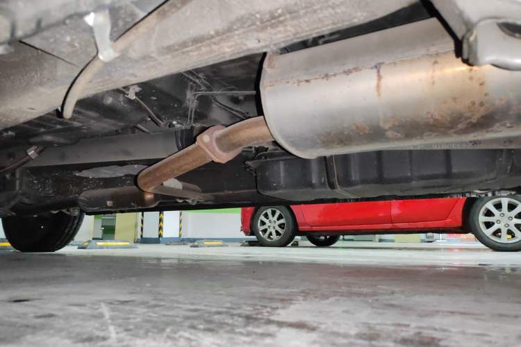 Used Wuling Zhengcheng 2022 2.0L Manual Entrepreneurial Version Chassis Rear Left