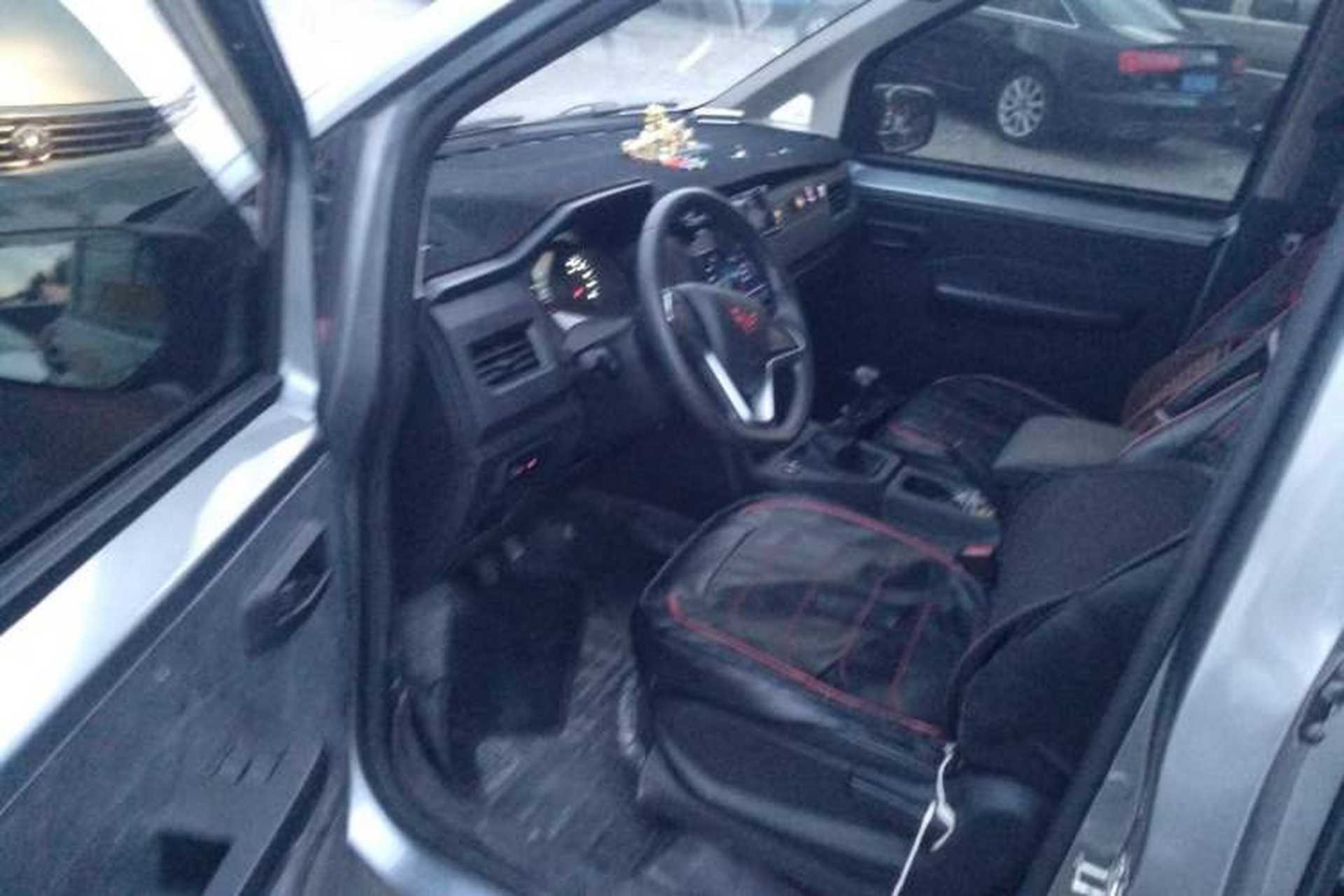 Used Wuling Zhengcheng 2022 2.0L Manual Entrepreneurial Version Driver Seat