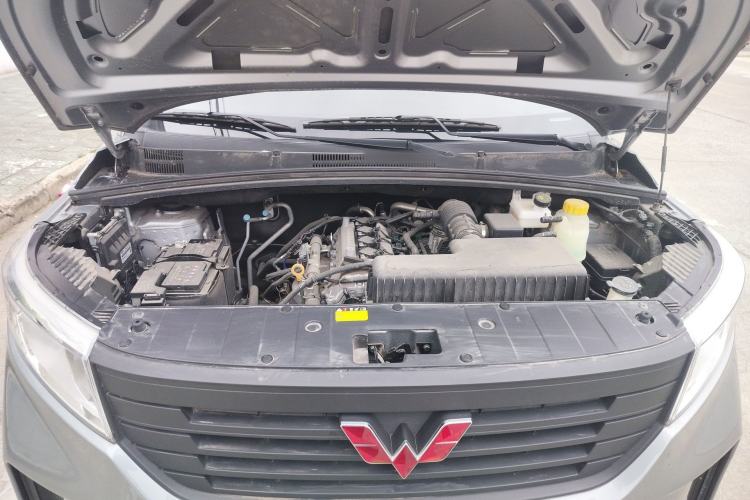 Used Wuling Zhengcheng 2022 2.0L Manual Entrepreneurial Version Engine Bay