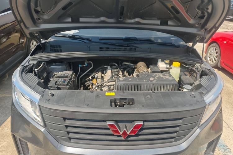 Used Wuling Zhengcheng 2022 2.0L Manual Entrepreneurial Version Engine Bay