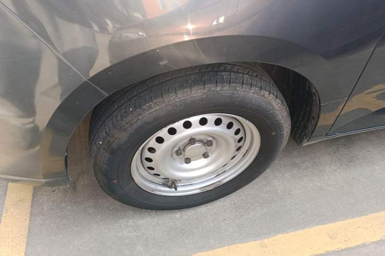 Used Wuling Zhengcheng 2022 2.0L Manual Entrepreneurial Version Exterior 4