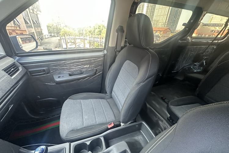 Used Wuling Zhengcheng 2022 2.0L Manual Entrepreneurial Version Interior 8