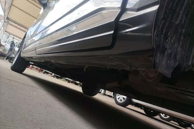 Used Wuling Zhengcheng 2022 2.0L Manual Entrepreneurial Version Left Side Sill