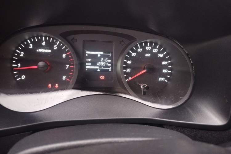 Used Wuling Zhengcheng 2022 2.0L Manual Entrepreneurial Version Odometer Close Up