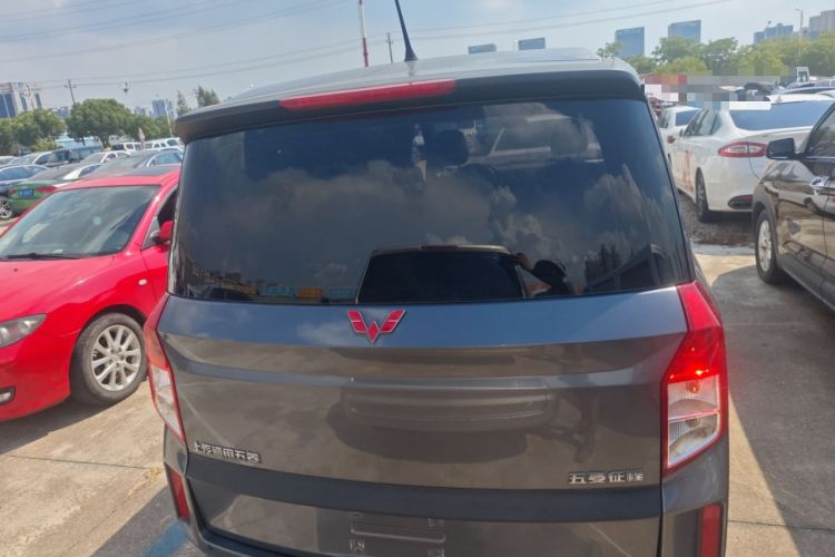 Used Wuling Zhengcheng 2022 2.0L Manual Entrepreneurial Version Rear
