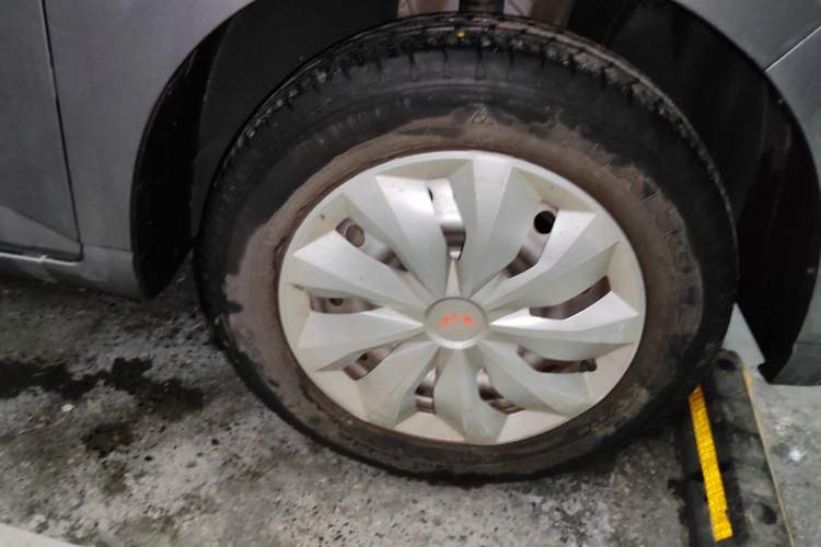 Used Wuling Zhengcheng 2022 2.0L Manual Entrepreneurial Version Right Front Wheel Hub