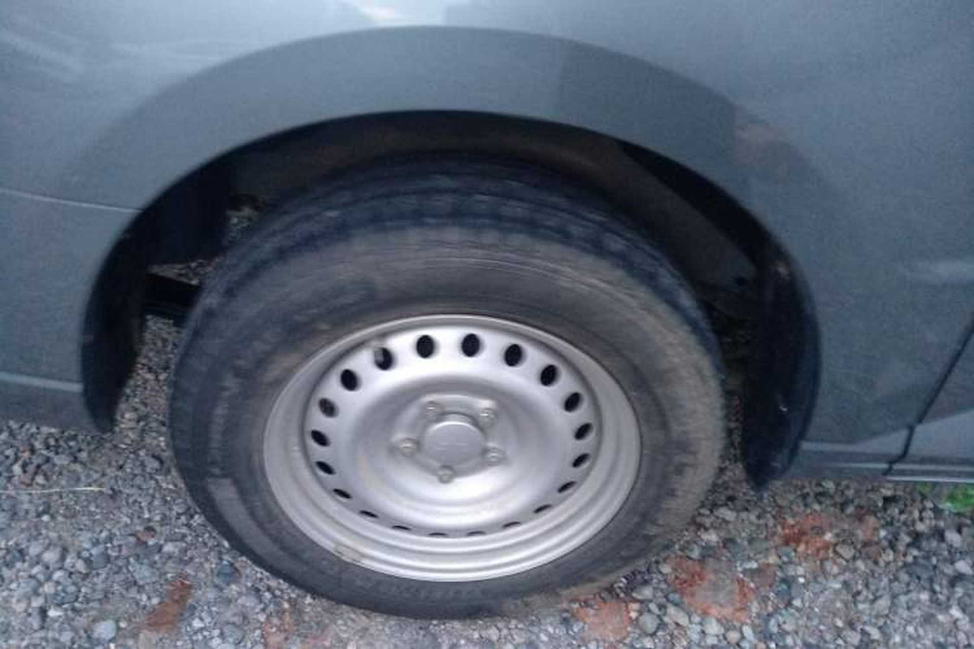 Used Wuling Zhengcheng 2022 2.0L Manual Entrepreneurial Version Right Rear Wheel Hub