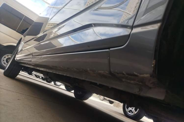 Used Wuling Zhengcheng 2022 2.0L Manual Entrepreneurial Version Right Side Sill